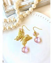 【MUURABBTI】蝶々とキラキラ宝石ピアス(MA)