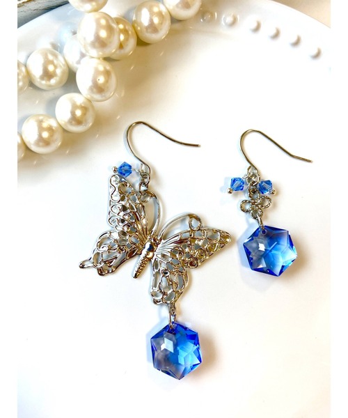 tone(トーン)の「【MUURABBTI】蝶々とキラキラ宝石ピアス(MA)(ピアス(両耳用)・レディース・ピンク/ブルー・FREE)」の13枚目の写真