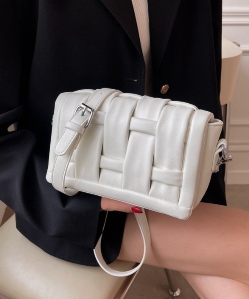 deux amour（ドゥーザムール）の「編み込みショルダーバッグ（ハンドバッグ・レディース・ホワイト/レモンイエロー/ブラック・FREE）」の4枚目の写真