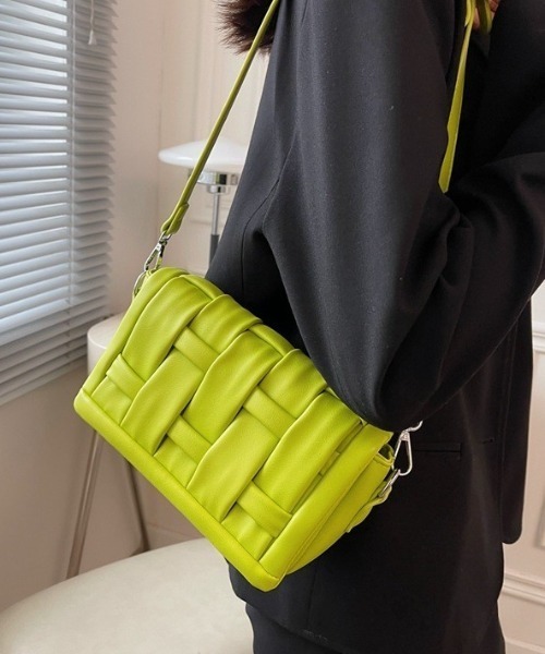 deux amour（ドゥーザムール）の「編み込みショルダーバッグ（ハンドバッグ・レディース・ホワイト/レモンイエロー/ブラック・FREE）」の13枚目の写真