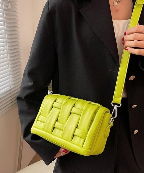 deux amour（ドゥーザムール）の「編み込みショルダーバッグ（ハンドバッグ・レディース・ホワイト/レモンイエロー/ブラック・FREE）」の14枚目の写真