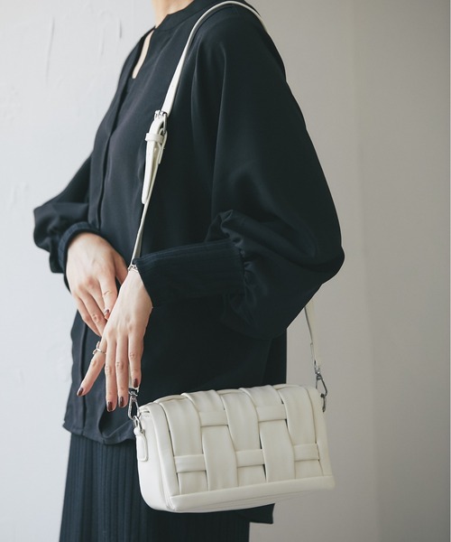 deux amour（ドゥーザムール）の「編み込みショルダーバッグ（ハンドバッグ・レディース・ホワイト/レモンイエロー/ブラック・FREE）」の19枚目の写真