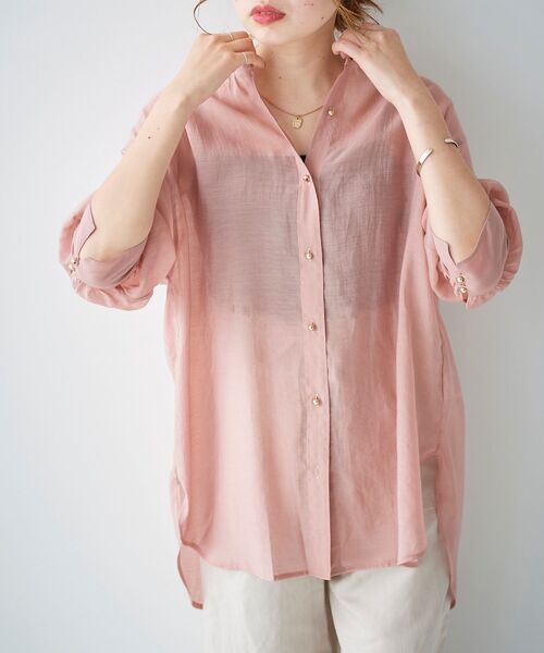 le.coeur blanc（ルクールブラン）の「シアーギャザースリーブシャツ（シャツ/ブラウス・レディース・ピンク/ベージュ/カーキオリーブ・38）」の3枚目の写真