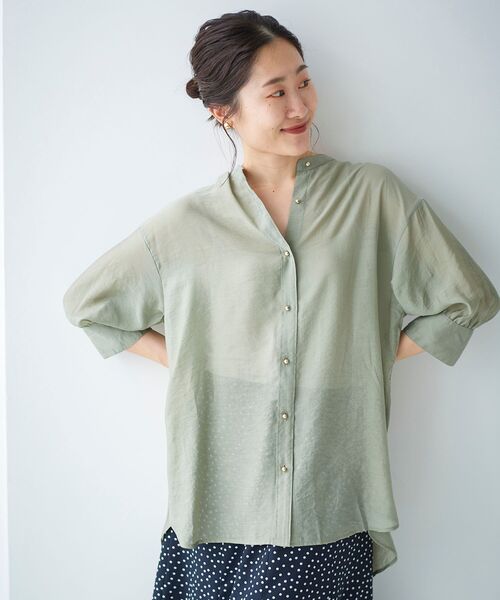 le.coeur blanc（ルクールブラン）の「シアーギャザースリーブシャツ（シャツ/ブラウス・レディース・ピンク/ベージュ/カーキオリーブ・38）」の7枚目の写真