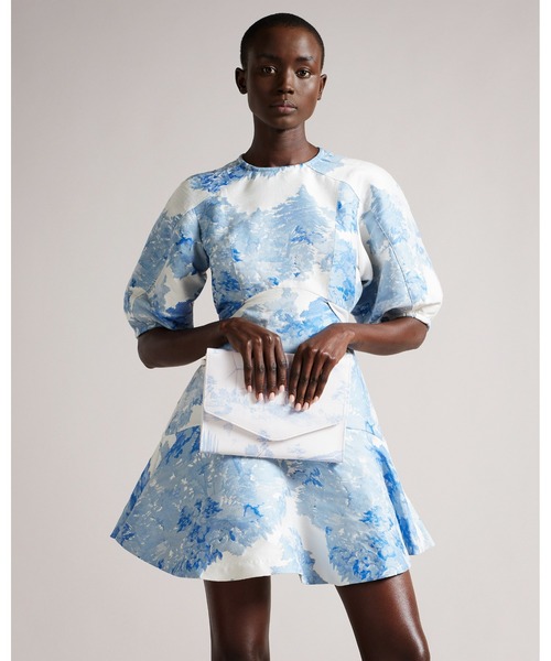 Ted Baker（テッドベーカー）の「KAIDA ニューロマンチック サフィアノ クラッチ（クラッチバッグ・レディース・ホワイト・O/S）」の5枚目の写真