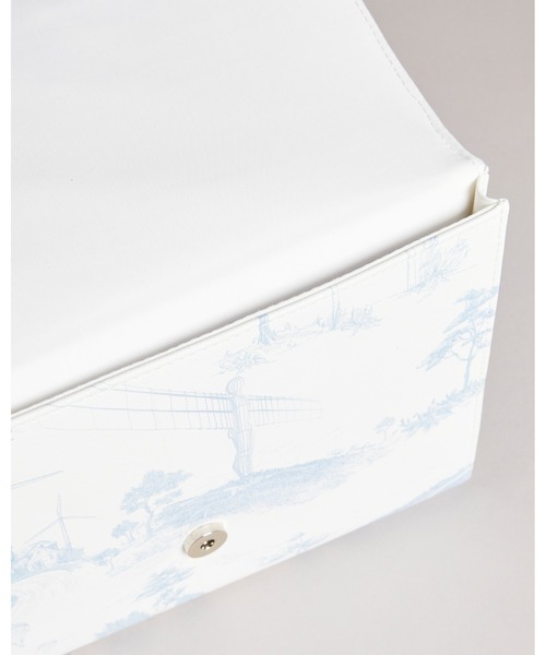 Ted Baker（テッドベーカー）の「KAIDA ニューロマンチック サフィアノ クラッチ（クラッチバッグ・レディース・ホワイト・O/S）」の7枚目の写真