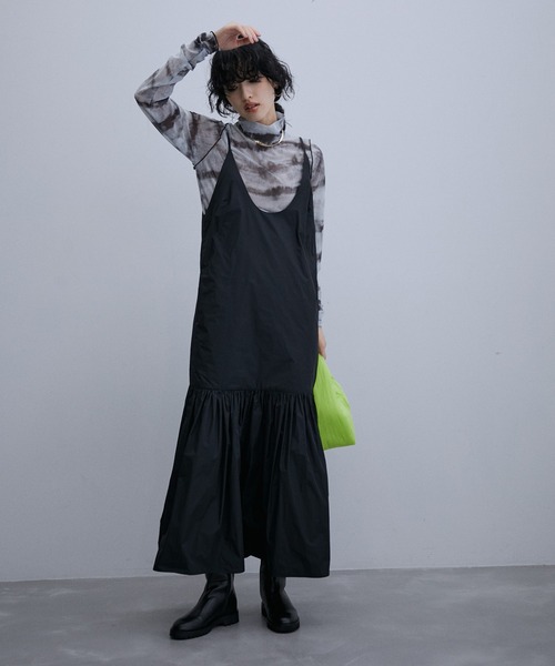 ADAM ET ROPE'（アダムエロペ）の「ティアードキャミワンピース（ワンピース・レディース・ブラック/オフホワイト・FREE）」の21枚目の写真