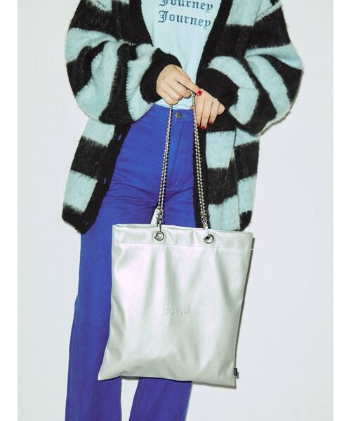 jouetie（ジュエティ）の「jouetieカラートート【A4サイズ/フェイクレザー】（トートバッグ・レディース・ブラック/ピンク/オフホワイト/パープル/ブラウン/グリーン/シルバー・FREE）」の7枚目の写真