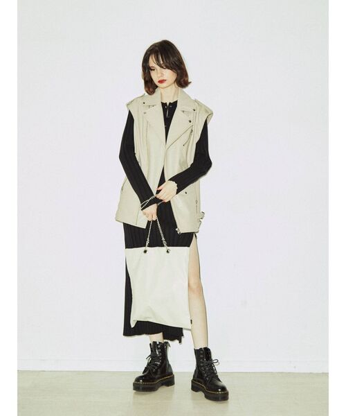 jouetie（ジュエティ）の「jouetieカラートート【A4サイズ/フェイクレザー】（トートバッグ・レディース・ブラック/ピンク/オフホワイト/パープル/ブラウン/グリーン/シルバー・FREE）」の10枚目の写真