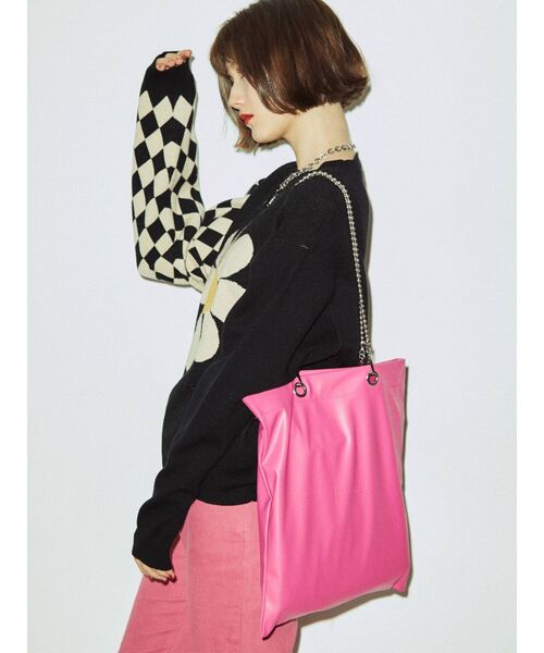 jouetie（ジュエティ）の「jouetieカラートート【A4サイズ/フェイクレザー】（トートバッグ・レディース・ブラック/ピンク/オフホワイト/パープル/ブラウン/グリーン/シルバー・FREE）」の20枚目の写真