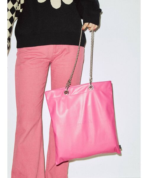 jouetie（ジュエティ）の「jouetieカラートート【A4サイズ/フェイクレザー】（トートバッグ・レディース・ブラック/ピンク/オフホワイト/パープル/ブラウン/グリーン/シルバー・FREE）」の21枚目の写真