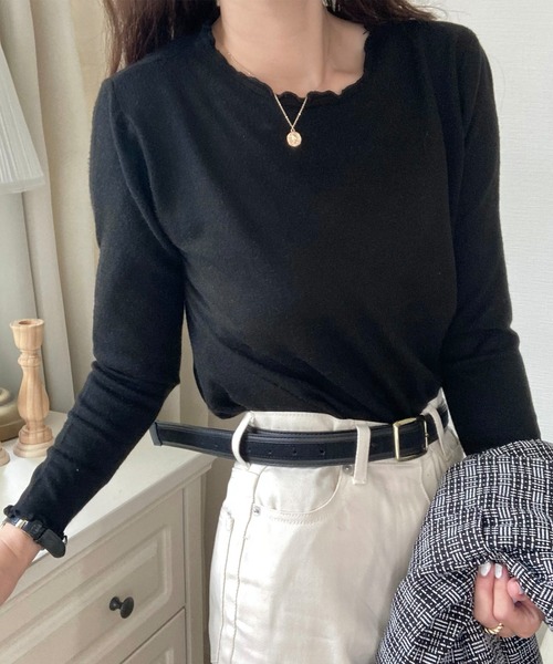 LAUIR(ラウアー)の「メローデザインニットトップス(ニット/セーター・レディース・ブラック/ホワイト/クリーム/グレイッシュベージュ/レッド/ブルー/グリーン系その他/モカ・FREE)」の9枚目の写真