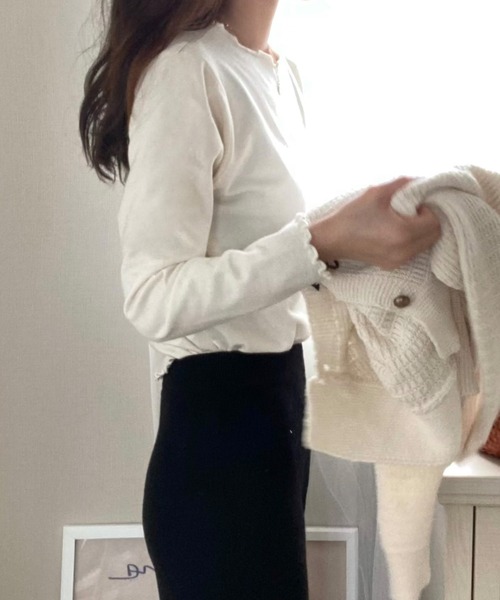 LAUIR(ラウアー)の「メローデザインニットトップス(ニット/セーター・レディース・ブラック/ホワイト/クリーム/グレイッシュベージュ/レッド/ブルー/グリーン系その他/モカ・FREE)」の12枚目の写真