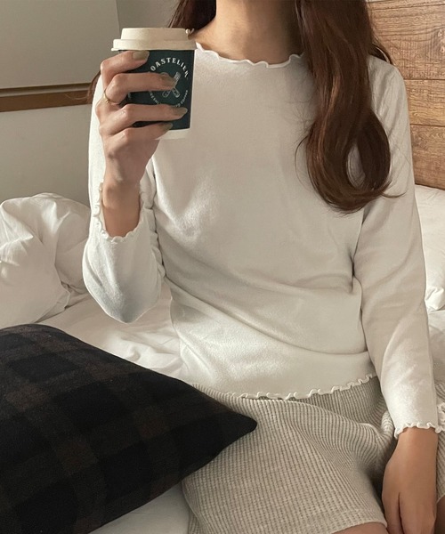 LAUIR(ラウアー)の「メローデザインニットトップス(ニット/セーター・レディース・ブラック/ホワイト/クリーム/グレイッシュベージュ/レッド/ブルー/グリーン系その他/モカ・FREE)」の19枚目の写真