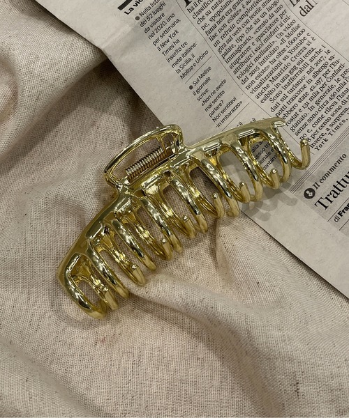 apres jour clair（アプレジュールクレア）の「【apres jour clair×ARIAZ】メタルバンスヘアクリップ（バレッタ/ヘアクリップ・レディース・ゴールド・FREE）」の3枚目の写真