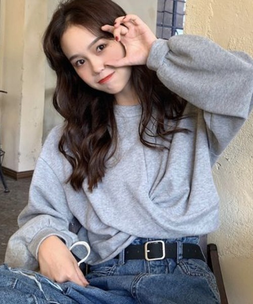 meJane(ミージェーン)の「クロップド丈ボリュームスリーブプルオーバー(Tシャツ/カットソー・レディース・ブラック/グレー/オフホワイト・FREE)」の1枚目の写真