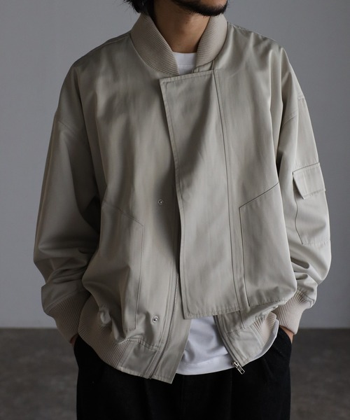 CREARE -LINO-（クレアーレリノ）の「オーバーサイズ ルーズ MA-1ブルゾン<ユニセックス>（MA-1・メンズ・ブラック/シルバーグレー・M/L）」の13枚目の写真