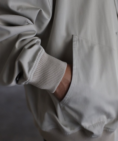 CREARE -LINO-（クレアーレリノ）の「オーバーサイズ ルーズ MA-1ブルゾン<ユニセックス>（MA-1・メンズ・ブラック/シルバーグレー・M/L）」の15枚目の写真