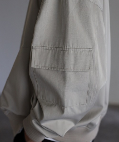 CREARE -LINO-（クレアーレリノ）の「オーバーサイズ ルーズ MA-1ブルゾン<ユニセックス>（MA-1・メンズ・ブラック/シルバーグレー・M/L）」の18枚目の写真