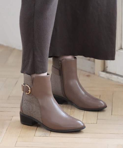 JELLY BEANS（ジェリービーンズ）の「サイドベルトショートブーツ<ふわさら>(204-62847)JELLY BEANS(ジェリービーンズ)（ブーツ・レディース・グレイッシュベージュ/ブラウン/ブラック・S/M/L/LL/SS）」の3枚目の写真