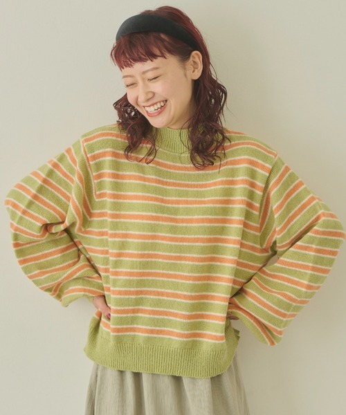 MERLOT(メルロー)の「マルチカラーハイネックボーダーニット(ニット/セーター・レディース・グリーン/ピンク/イエロー・FREE)」の5枚目の写真