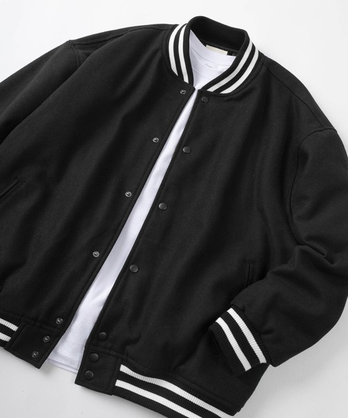make a ray!(メイク ア レイ!)の「ワンポイント カレッジサガラ刺繍 メルトンスタジャン/ ビッグシルエット(スタジャン・メンズ・ブラック/ネイビー/グリーン/ブラック系その他・M/L/XL)」の3枚目の写真