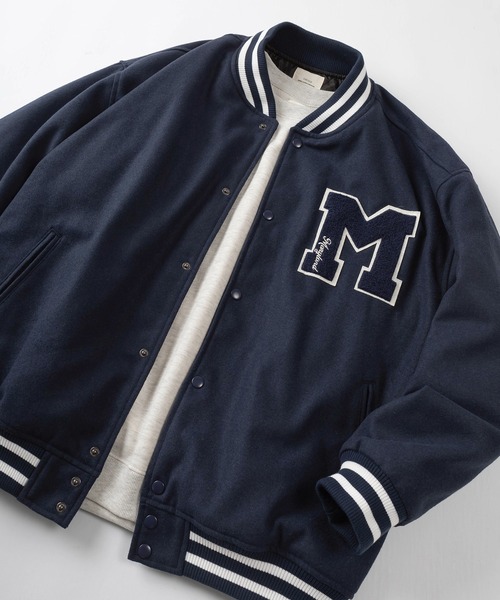 make a ray!(メイク ア レイ!)の「ワンポイント カレッジサガラ刺繍 メルトンスタジャン/ ビッグシルエット(スタジャン・メンズ・ブラック/ネイビー/グリーン/ブラック系その他・M/L/XL)」の4枚目の写真