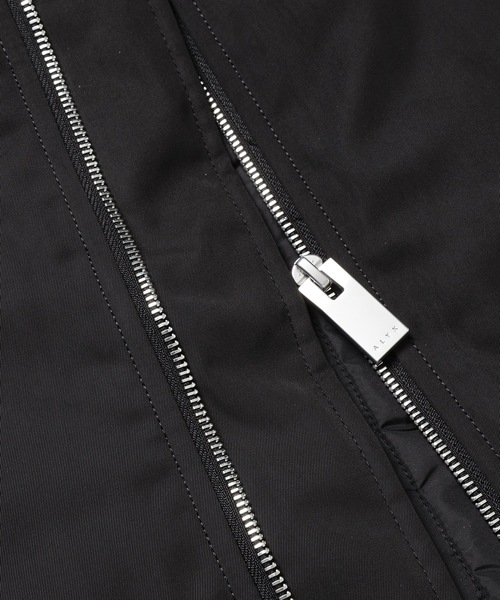 1017 ALYX 9SM（アリクス）の「ARCH LOGO BOMBER JACKET（ブルゾン・メンズ・ブラック・M/L/XL）」の5枚目の写真