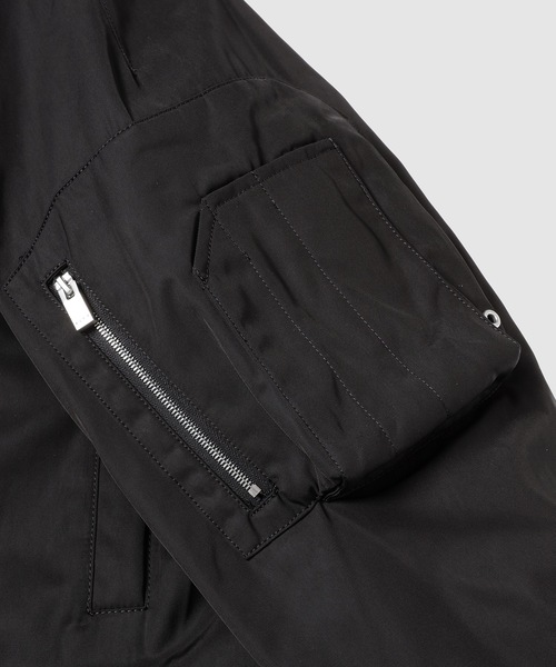 1017 ALYX 9SM（アリクス）の「ARCH LOGO BOMBER JACKET（ブルゾン・メンズ・ブラック・M/L/XL）」の4枚目の写真