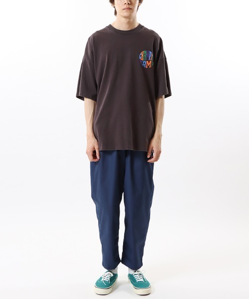 Champion(チャンピオン)の「CHAMPION/チャンピオン ヘビーウェイト/ルーズフィット ワンポイントロゴデザイン ショートスリーブTシャツ/半袖Tシャツ C3-X307(Tシャツ/カットソー・メンズ・グレー/ホワイト/ブラック・XL/L/M)」の5枚目の写真