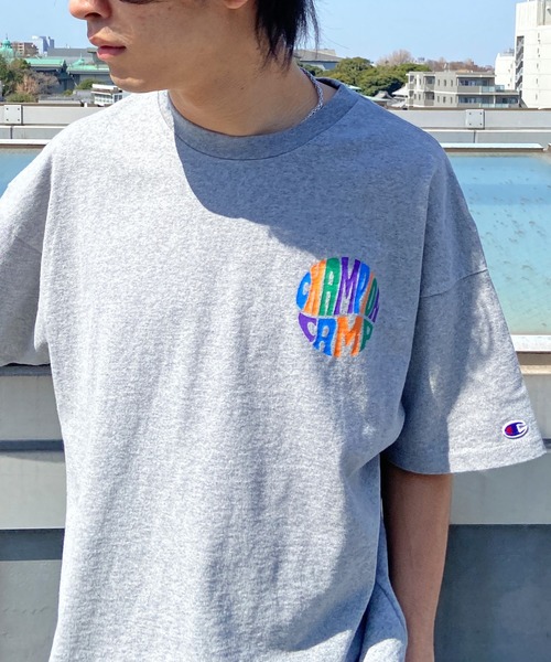 Champion(チャンピオン)の「CHAMPION/チャンピオン ヘビーウェイト/ルーズフィット ワンポイントロゴデザイン ショートスリーブTシャツ/半袖Tシャツ C3-X307(Tシャツ/カットソー・メンズ・グレー/ホワイト/ブラック・XL/L/M)」の17枚目の写真