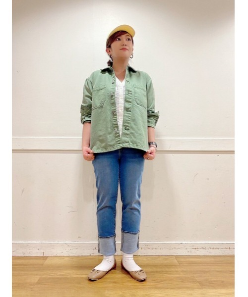 GAP（ギャップ）の「ウォッシュウェル ミッドライズ クラシック ストレートデニム（デニムパンツ・レディース・ブルー・23/27/24/29/26/30/25/28）」の12枚目の写真