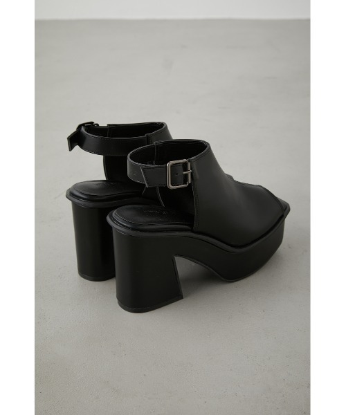 AZUL by moussy（アズールバイマウジー）の「CENTER STITCH BOOTIE SANDALS/センターステッチブーティーサンダル（サンダル・レディース・ライトベージュ/ブラック・LARGE/LL/MEDIUM/SMALL）」の4枚目の写真