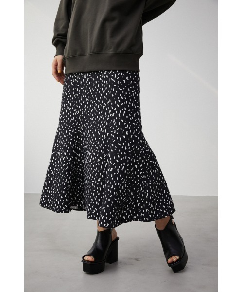 AZUL by moussy（アズールバイマウジー）の「CENTER STITCH BOOTIE SANDALS/センターステッチブーティーサンダル（サンダル・レディース・ライトベージュ/ブラック・LARGE/LL/MEDIUM/SMALL）」の8枚目の写真