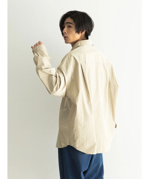 CRAFT STANDARD BOUTIQUE（クラフトスタンダードブティック）の「綿ナイロンダンプレギュラーカラーシャツ（シャツ/ブラウス・メンズ・ブラック/オフホワイト/アイボリー/カーキ/ベージュ・M/L/LL）」の15枚目の写真