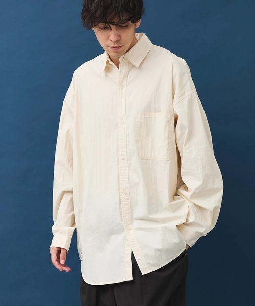 CRAFT STANDARD BOUTIQUE（クラフトスタンダードブティック）の「綿ナイロンダンプレギュラーカラーシャツ（シャツ/ブラウス・メンズ・ブラック/オフホワイト/アイボリー/カーキ/ベージュ・M/L/LL）」の2枚目の写真