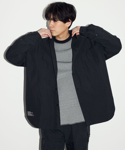 CRAFT STANDARD BOUTIQUE（クラフトスタンダードブティック）の「綿ナイロンダンプレギュラーカラーシャツ（シャツ/ブラウス・メンズ・ブラック/オフホワイト/アイボリー/カーキ/ベージュ・M/L/LL）」の3枚目の写真