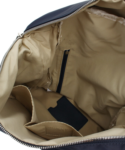 DISCOAT（ディスコート）の「【Discoat】ファスナーリュック（バックパック/リュック・レディース・ブラック/ホワイト/ネイビー/カーキ・ﾌﾘ-）」の5枚目の写真