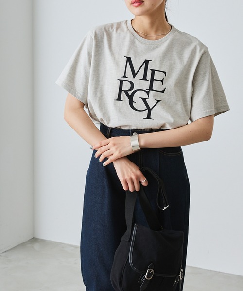 forksy.(フォルクシー)の「【forksy.】ロゴグラフィックTシャツ(Tシャツ/カットソー・レディース・オフホワイト/オートミール/ネイビー・FREE)」の5枚目の写真
