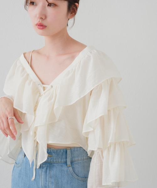 Kastane（カスタネ）の「【WEB限定】袖フリル編み上げボレロ（シャツ/ブラウス・レディース・オフホワイト/ブラック・FREE）」の21枚目の写真