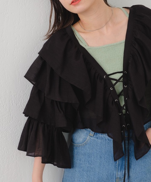 Kastane（カスタネ）の「【WEB限定】袖フリル編み上げボレロ（シャツ/ブラウス・レディース・オフホワイト/ブラック・FREE）」の19枚目の写真