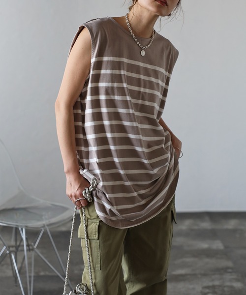 Bonjour Sagan(ボンジュールサガン)の「ショルダータックコットンボーダーノースリーブ(Tシャツ/カットソー・レディース・ベージュ系その他/ブラック/オフホワイト・FREE)」の3枚目の写真