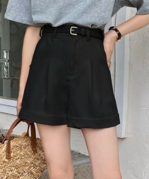 ★ ★ ロールアップ ショートパンツ Ada.(エイダ)の「ベルト付きロールアップショートパンツ
