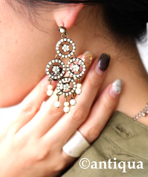 antiqua(アンティカ)の「大ぶりビジューピアス(ピアス(両耳用)・レディース・アンティークゴールド・FREE)」の11枚目の写真