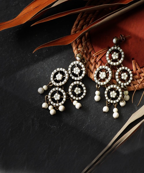 antiqua(アンティカ)の「大ぶりビジューピアス(ピアス(両耳用)・レディース・アンティークゴールド・FREE)」の14枚目の写真