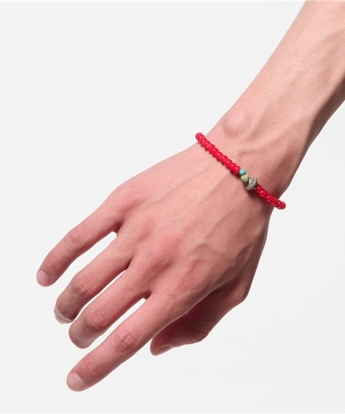 B:MING by BEAMS（ビーミングバイビームス）の「ビーミング by ビームス / BEADSブレスレット（ブレスレット・メンズ・レッド/ブルー・ONE SIZE）」の15枚目の写真