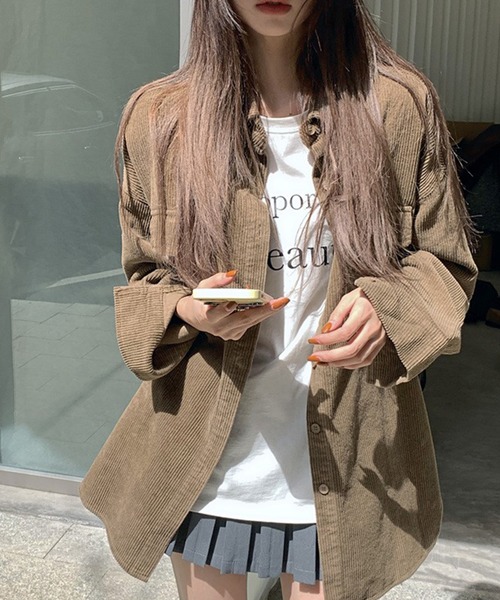 LYEON(リヨン)の「バックハート刺繍コーデュロイルーズシャツ(シャツ/ブラウス・レディース・ベージュ/ブラウン/ピンク・FREE)」の18枚目の写真