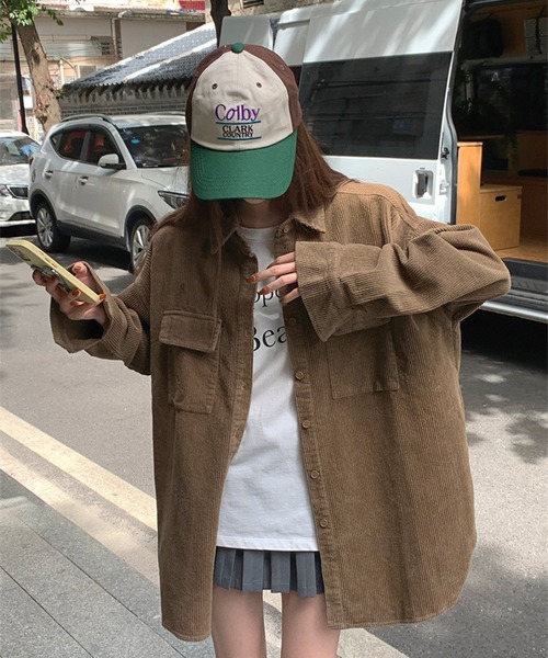 LYEON(リヨン)の「バックハート刺繍コーデュロイルーズシャツ(シャツ/ブラウス・レディース・ベージュ/ブラウン/ピンク・FREE)」の20枚目の写真