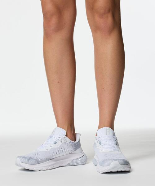 UNDER ARMOUR（アンダーアーマー）の「UAホバー タービュランス2（ランニング/レディース）（スニーカー・レディース・グレー系その他・24.5cm/22.5cm/23.5cm/24.0cm/25.5cm/25.0cm/23.0cm）」の5枚目の写真