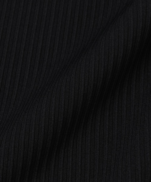 TARO HORIUCHI（タロウ ホリウチ）の「Pleats Knitted Cropped Tee（Tシャツ/カットソー・レディース・ブラック・1/0）」の3枚目の写真